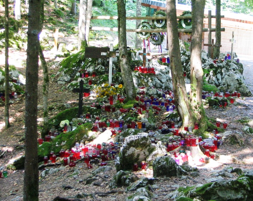 CEM47218224_127903280492