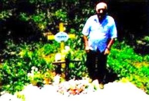 TRAŽILI DA IM POKAŽU PUT PA IH POBILI (Ubili tri civila među kojima oca i maloljetnog sina)